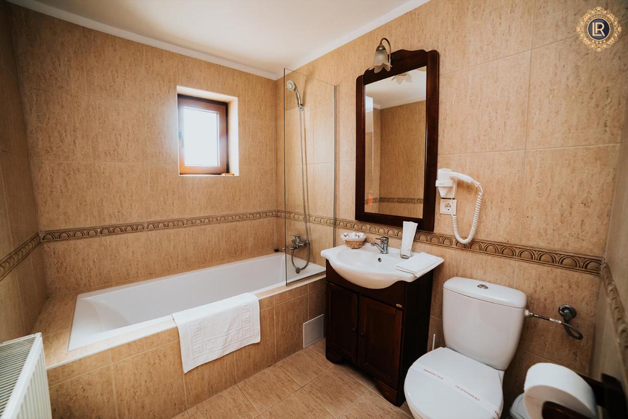 Hotel La Rezidenta Sibiu Esterno foto